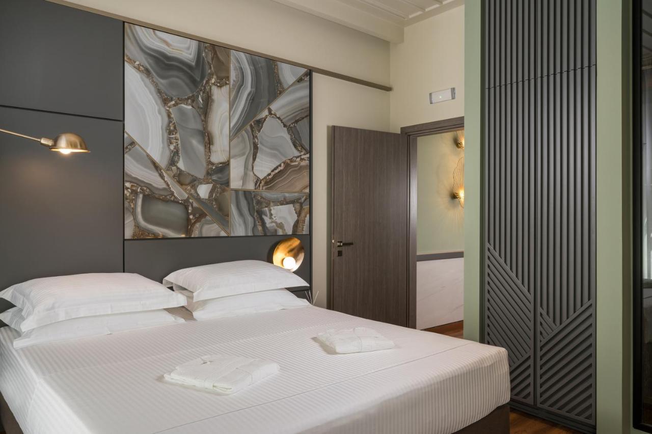 Veneri Boutique Suites Chrissi Akti Chania Exterior foto