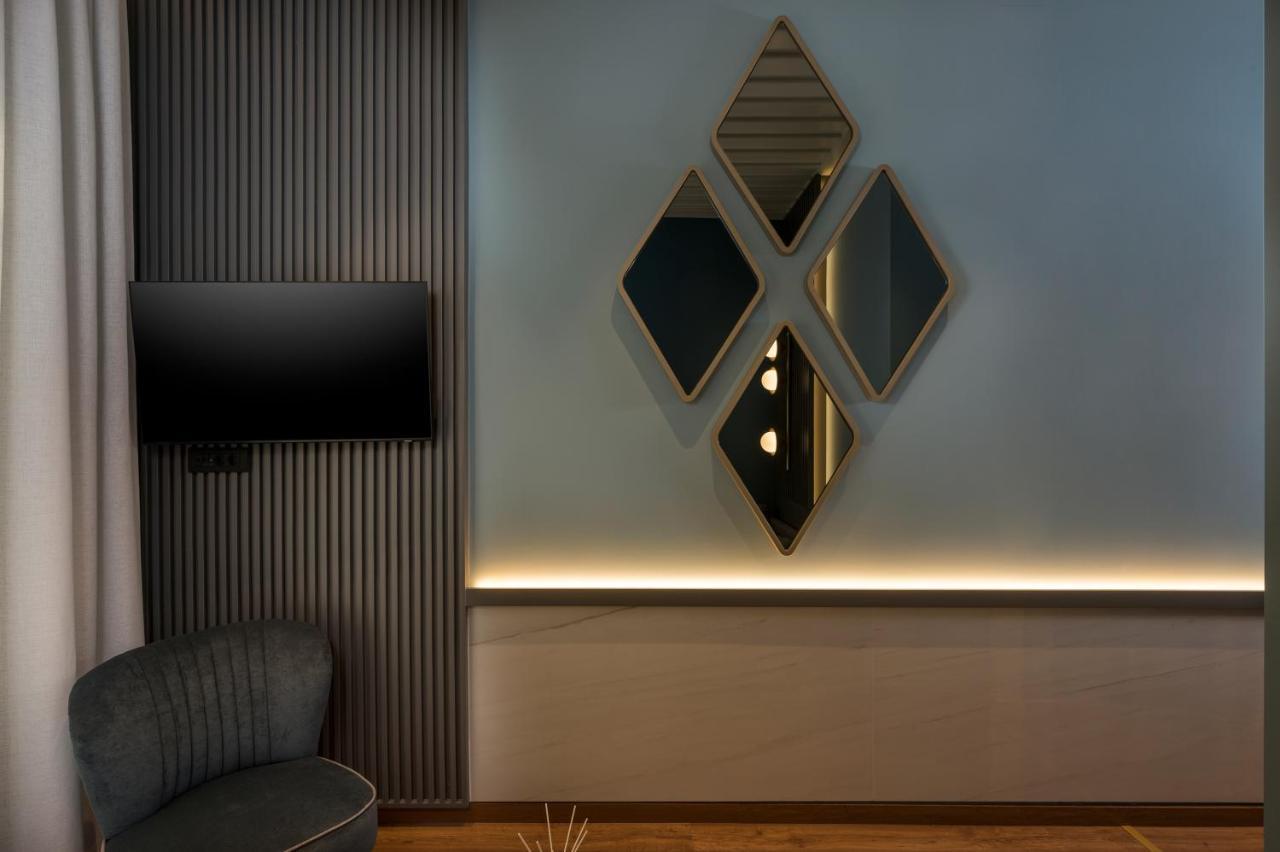 Veneri Boutique Suites Chrissi Akti Chania Exterior foto