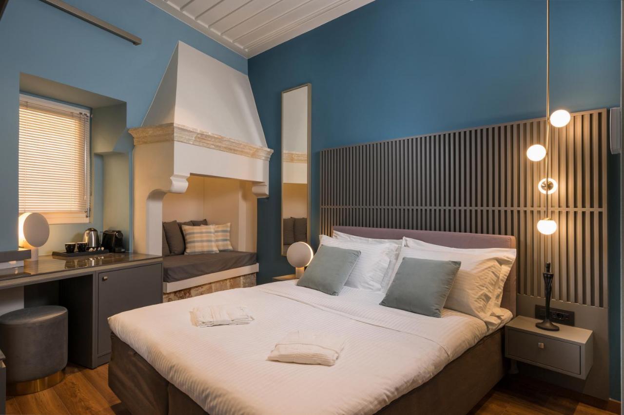 Veneri Boutique Suites Chrissi Akti Chania Exterior foto