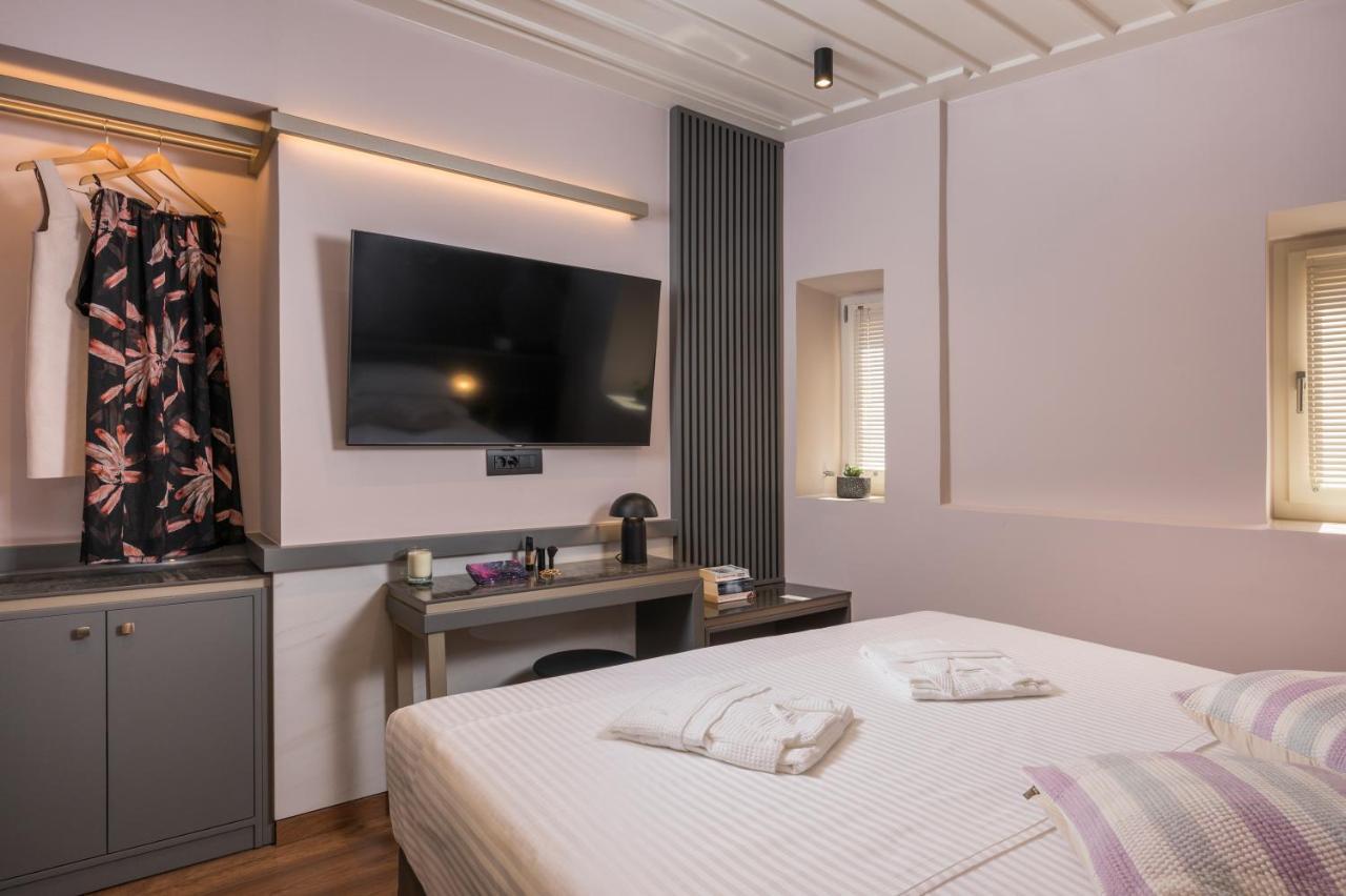 Veneri Boutique Suites Chrissi Akti Chania Exterior foto