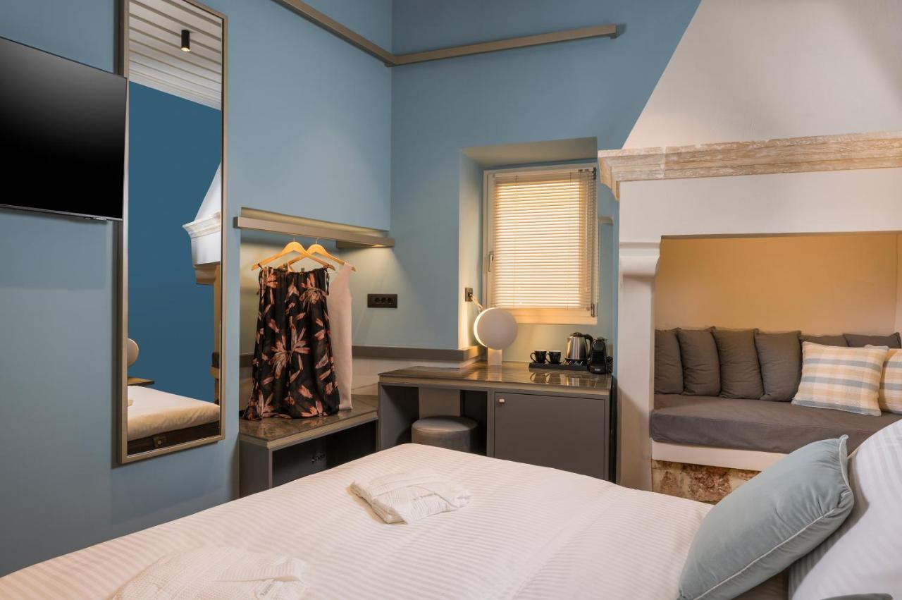 Veneri Boutique Suites Chrissi Akti Chania Exterior foto