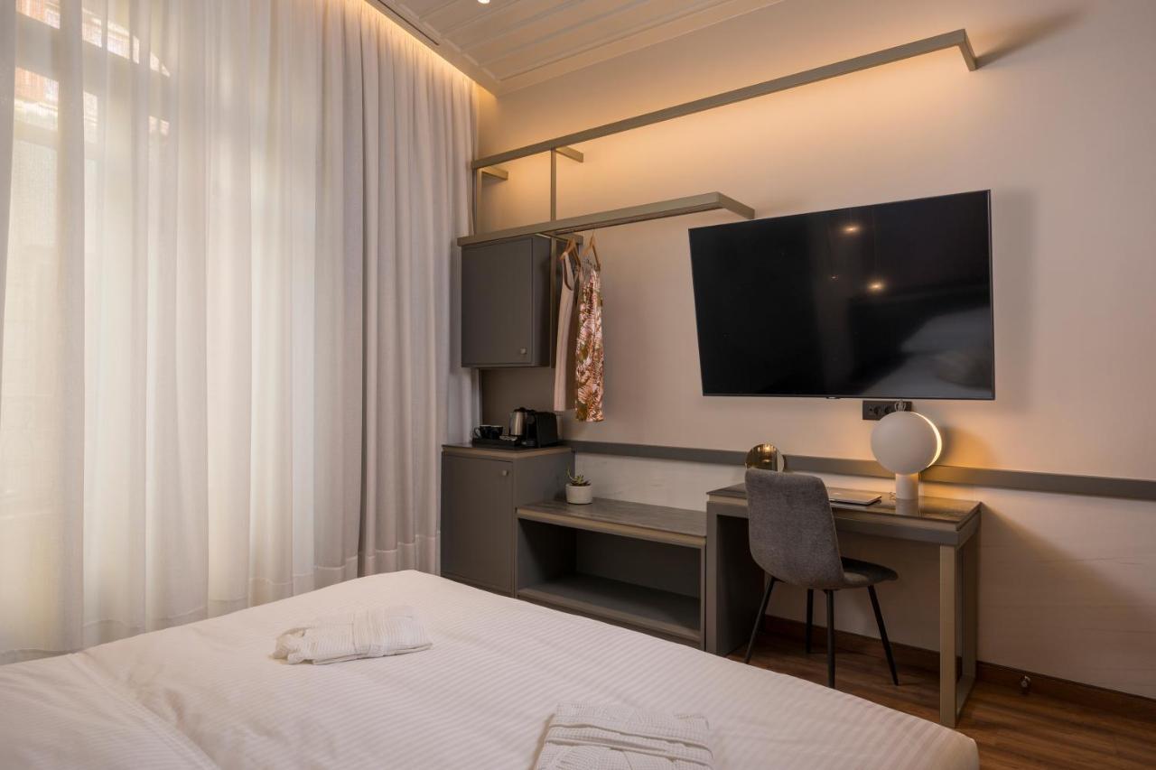 Veneri Boutique Suites Chrissi Akti Chania Exterior foto
