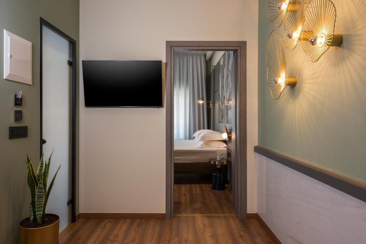 Veneri Boutique Suites Chrissi Akti Chania Exterior foto